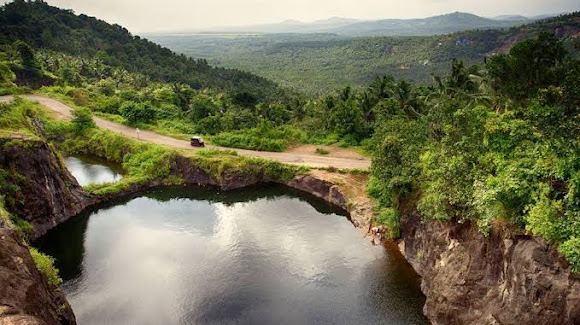 Ashtamudi Lake 